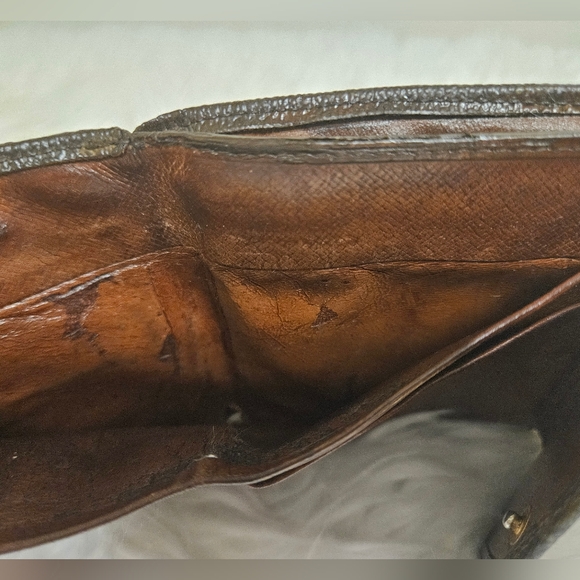 Vintage Louis Vuitton Wallet - Picture 4 of 8